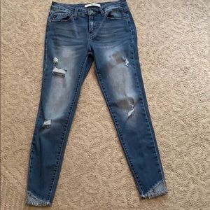 KanCan Capri skinny jean size 27